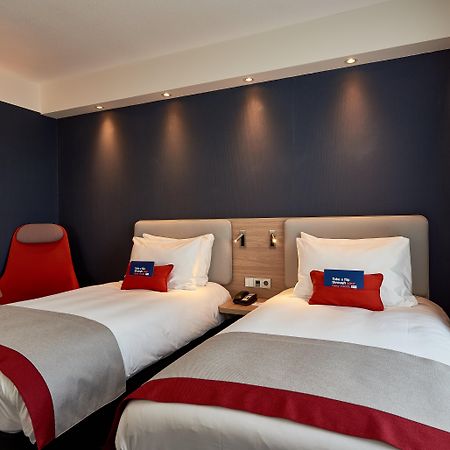 Holiday Inn Express Amsterdam - City Hall By Ihg Exterior foto