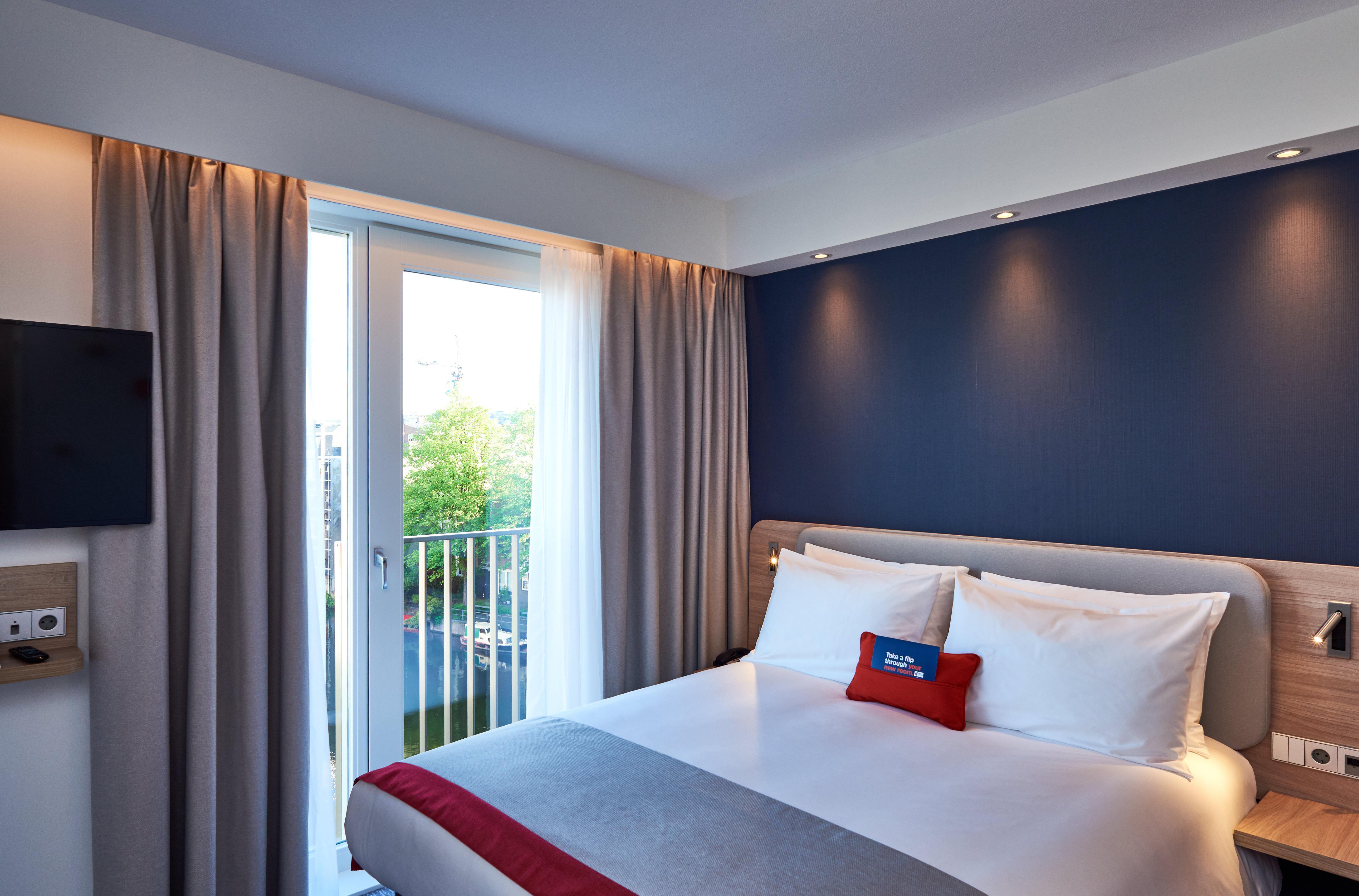 Holiday Inn Express Amsterdam - City Hall By Ihg Exterior foto