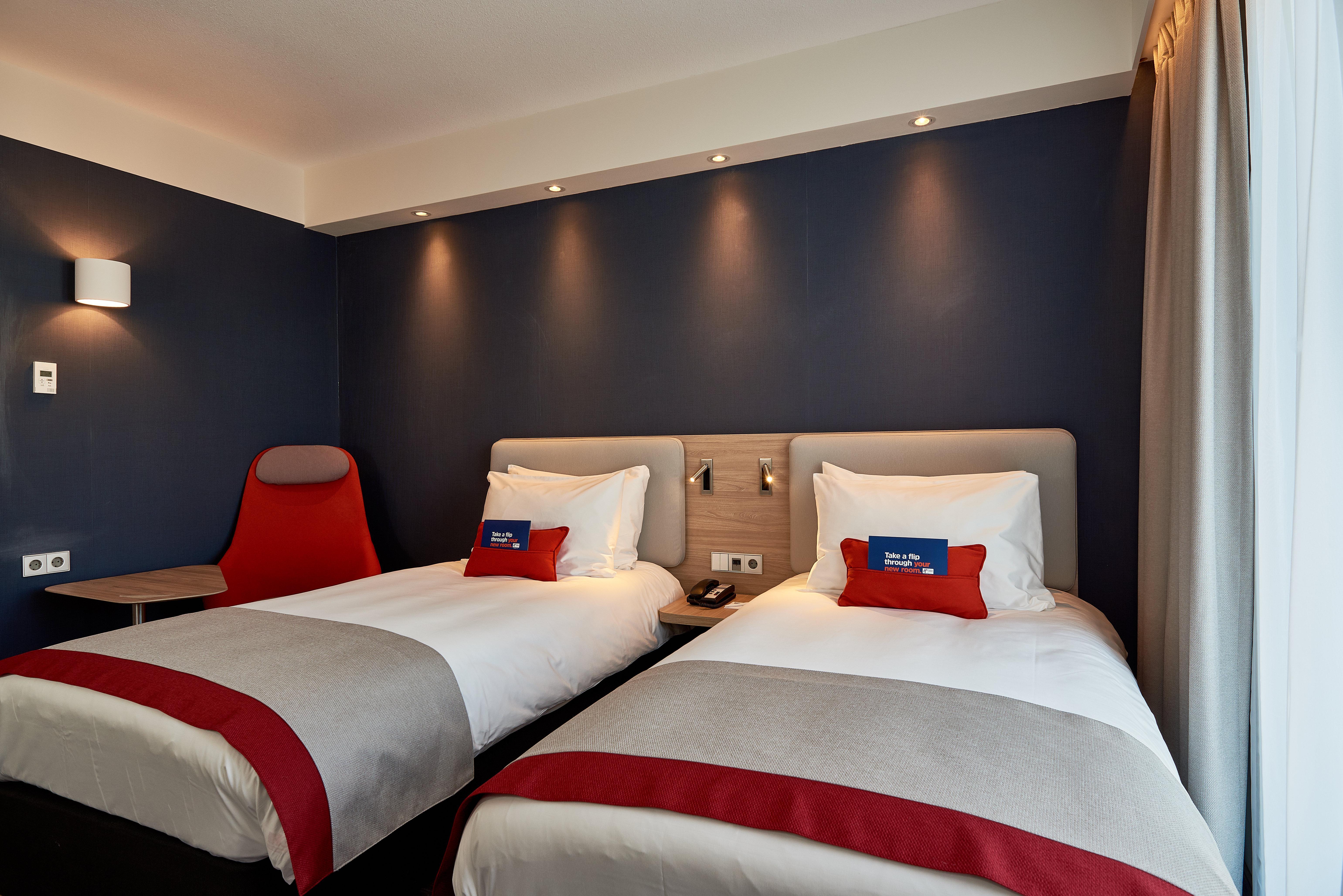 Holiday Inn Express Amsterdam - City Hall By Ihg Exterior foto