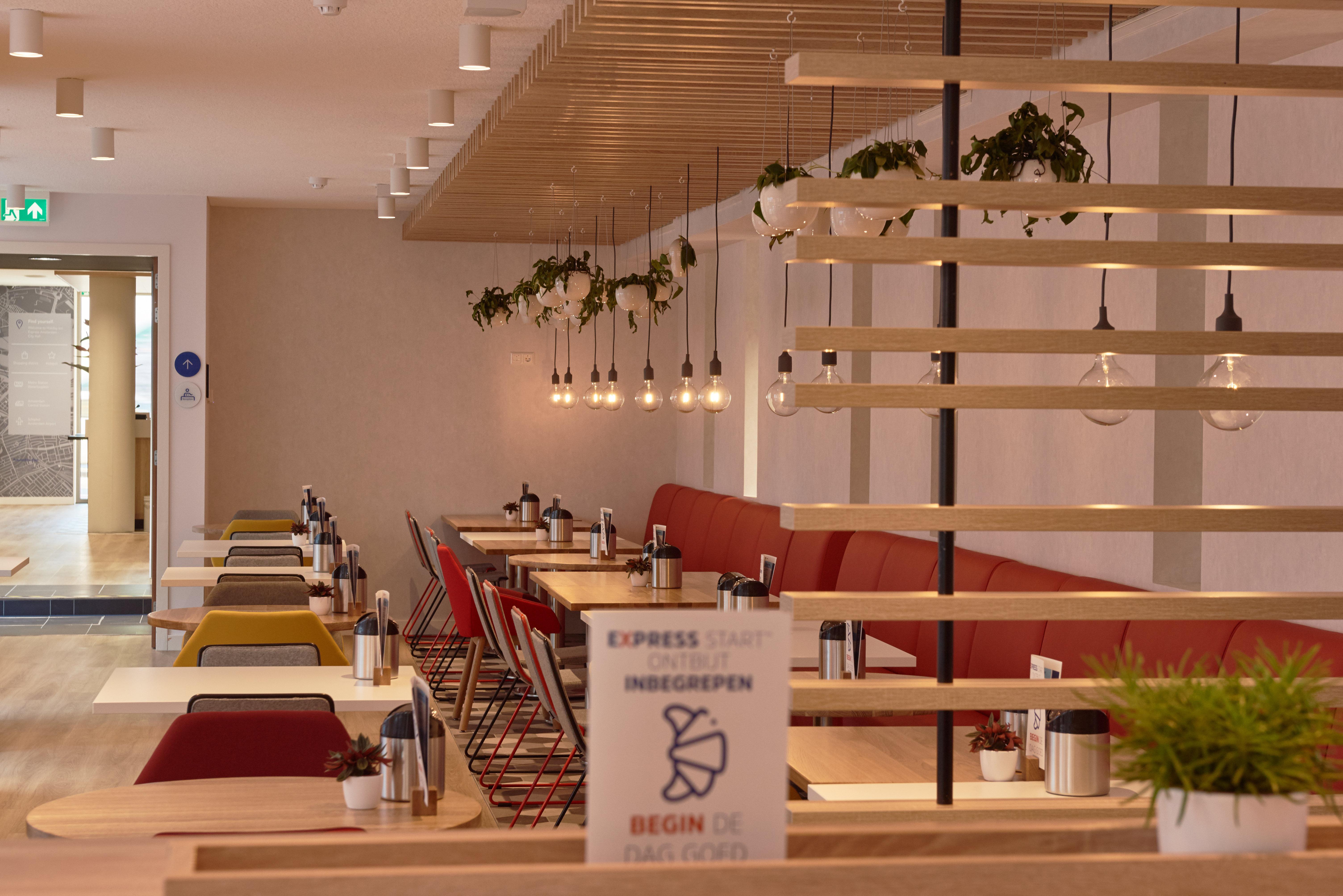 Holiday Inn Express Amsterdam - City Hall By Ihg Exterior foto