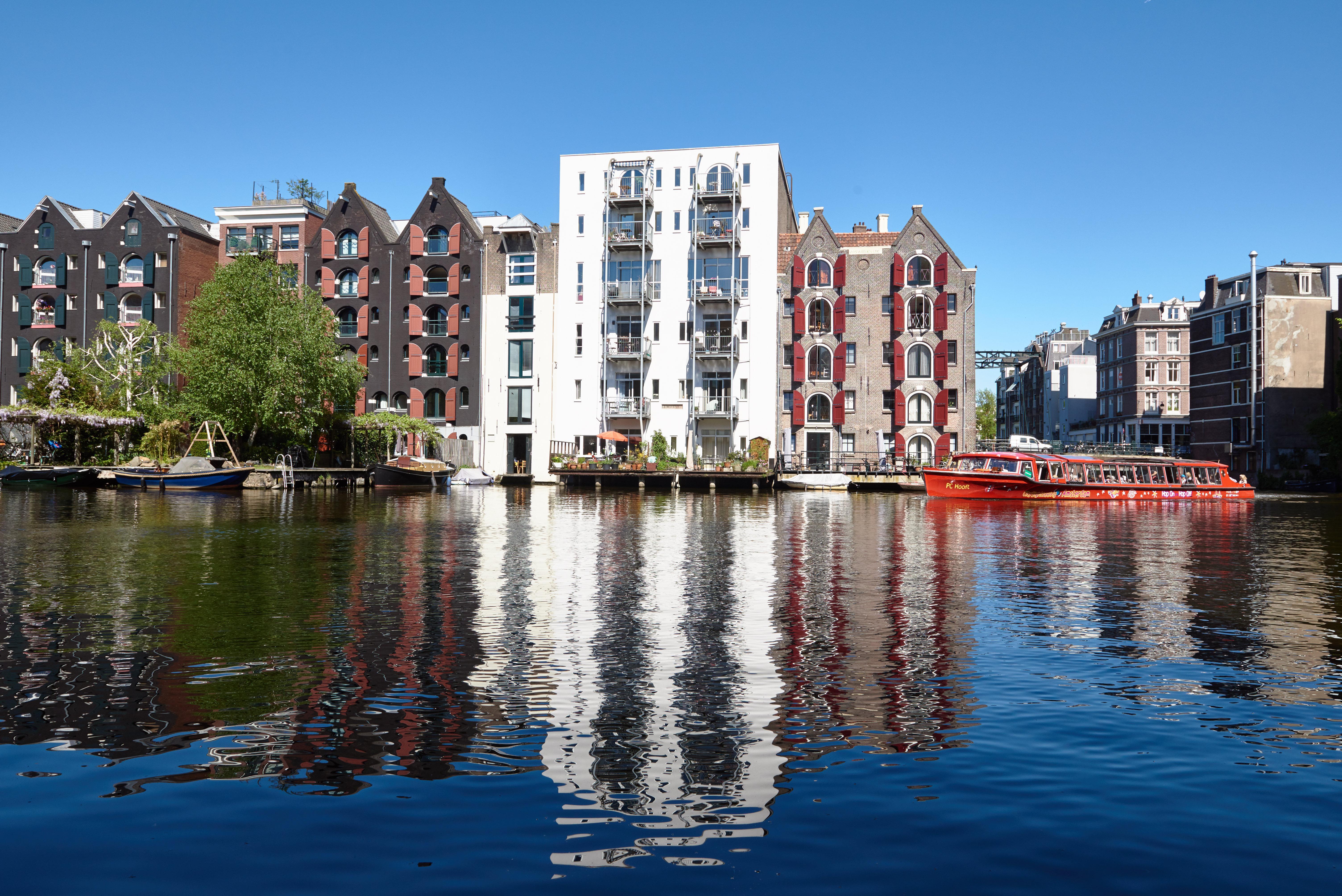 Holiday Inn Express Amsterdam - City Hall By Ihg Exterior foto