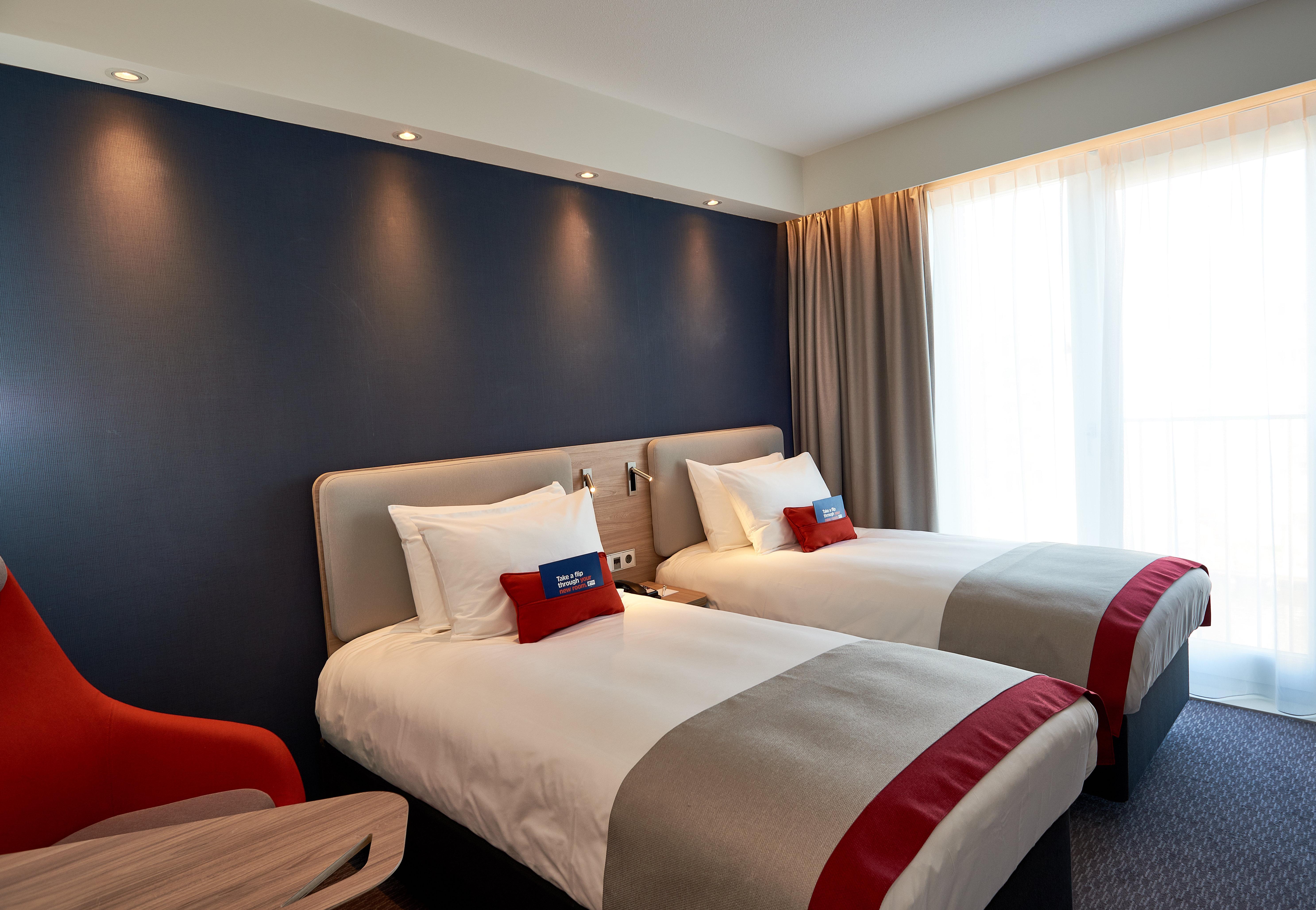 Holiday Inn Express Amsterdam - City Hall By Ihg Exterior foto